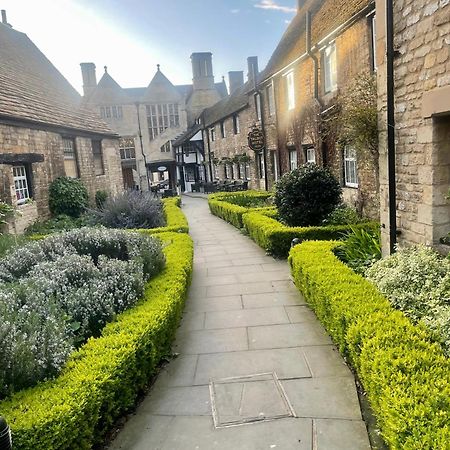 The Talbot Hotel, Oundle , Near Peterborough Zewnętrze zdjęcie