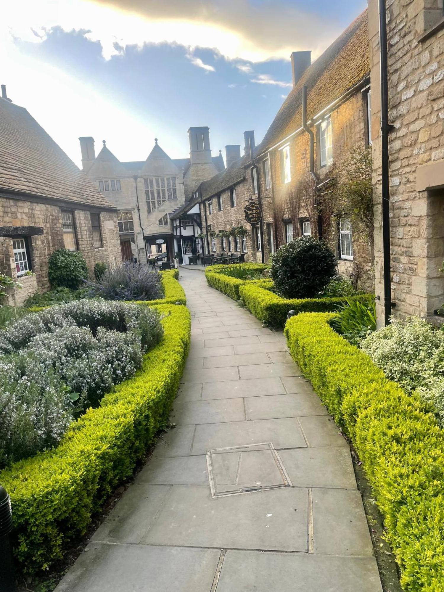 The Talbot Hotel, Oundle , Near Peterborough Zewnętrze zdjęcie